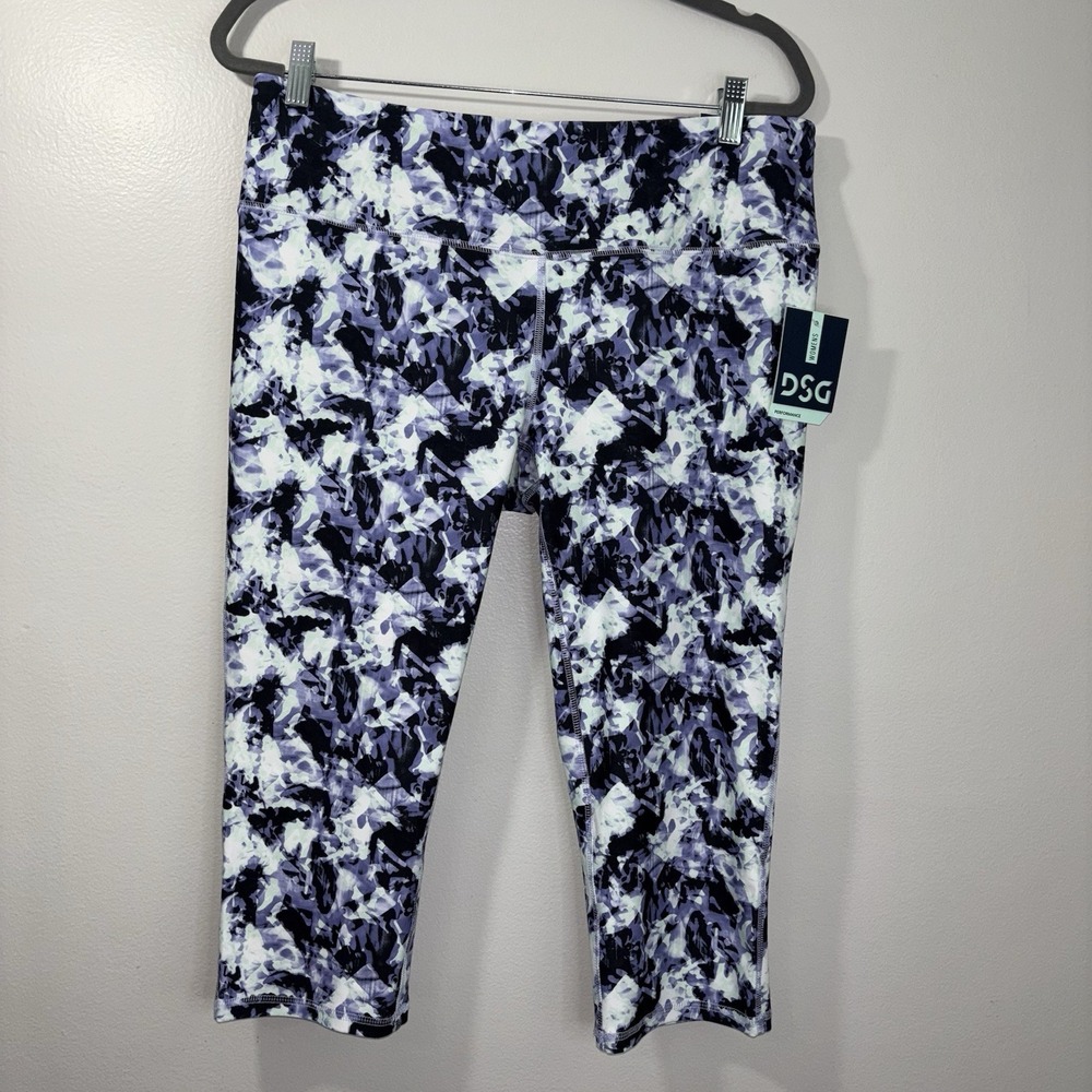 DSG Women's Performance Capri Legging Camo Icy Purple Size XL Activewear NWT